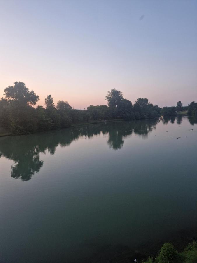 De La Lone La Roche-de-Glun